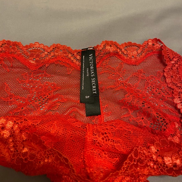 Victoria’s Secret lacy cheeky panty - Picture 4 of 4
